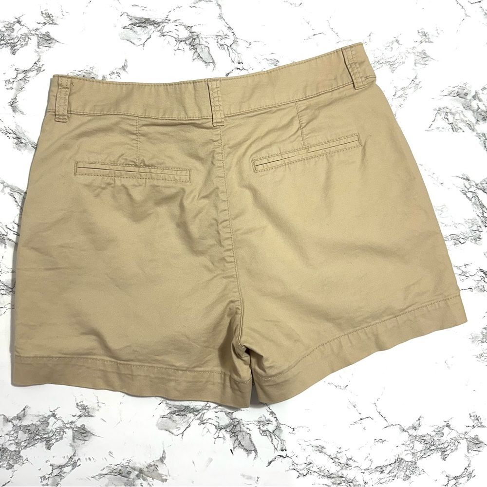 Old Navy Womans Everyday Shorts Khaki - Picture 4 of 5
